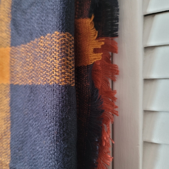 MIXIT Plaid Blanket Scarf - Picture 4 of 9